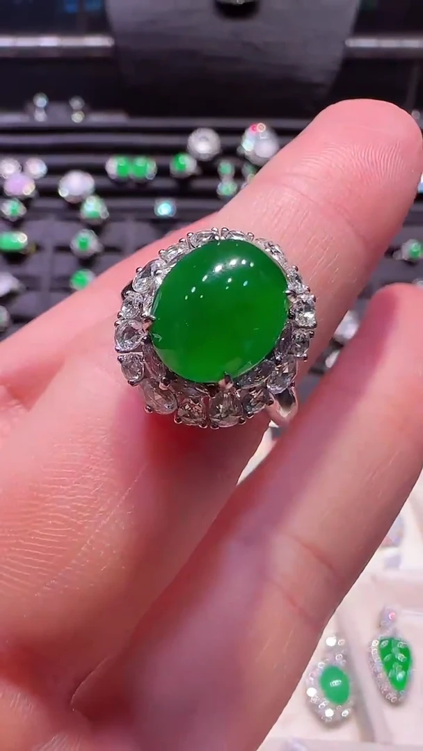 【闪购商品】翡翠戒指18K金镶嵌戒指