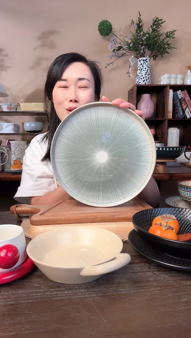 10.5英寸窑变线条大平盘微瑕