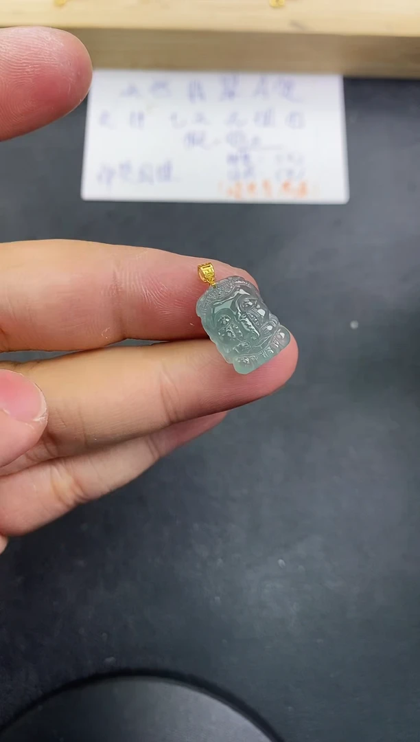 【闪购商品】翡翠颈饰18K金镶嵌天然翡翠A货赠皮绳