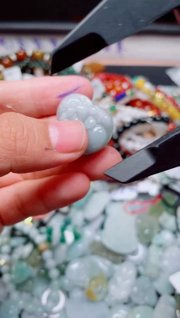 翡翠未镶嵌颈饰119