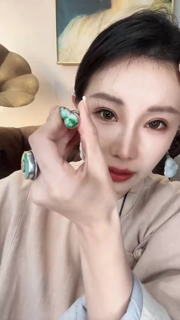 颈饰未镶嵌翡翠梅*翡翠E786