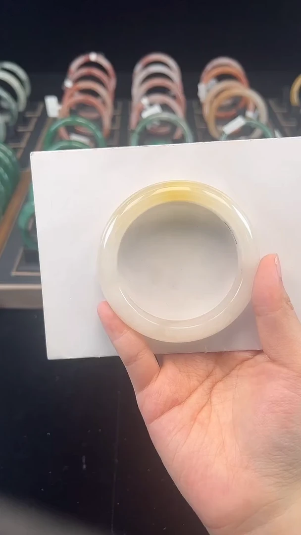 未镶嵌石英质玉（黄龙玉）手镯59圈口019