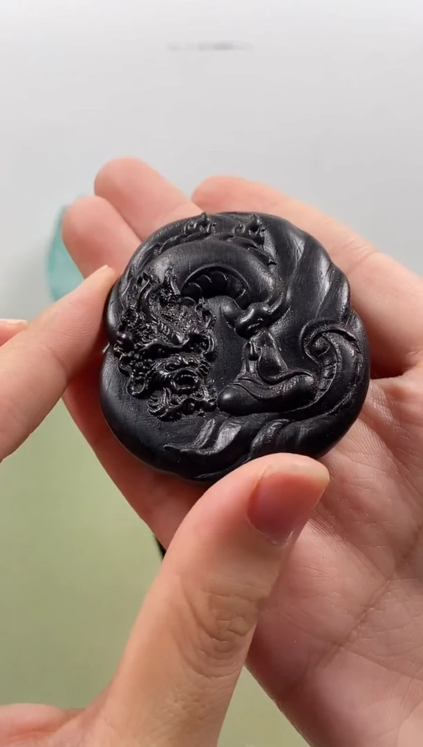 东非黑黄檀（紫光檀）木头款紫光檀苍龙问佛牌