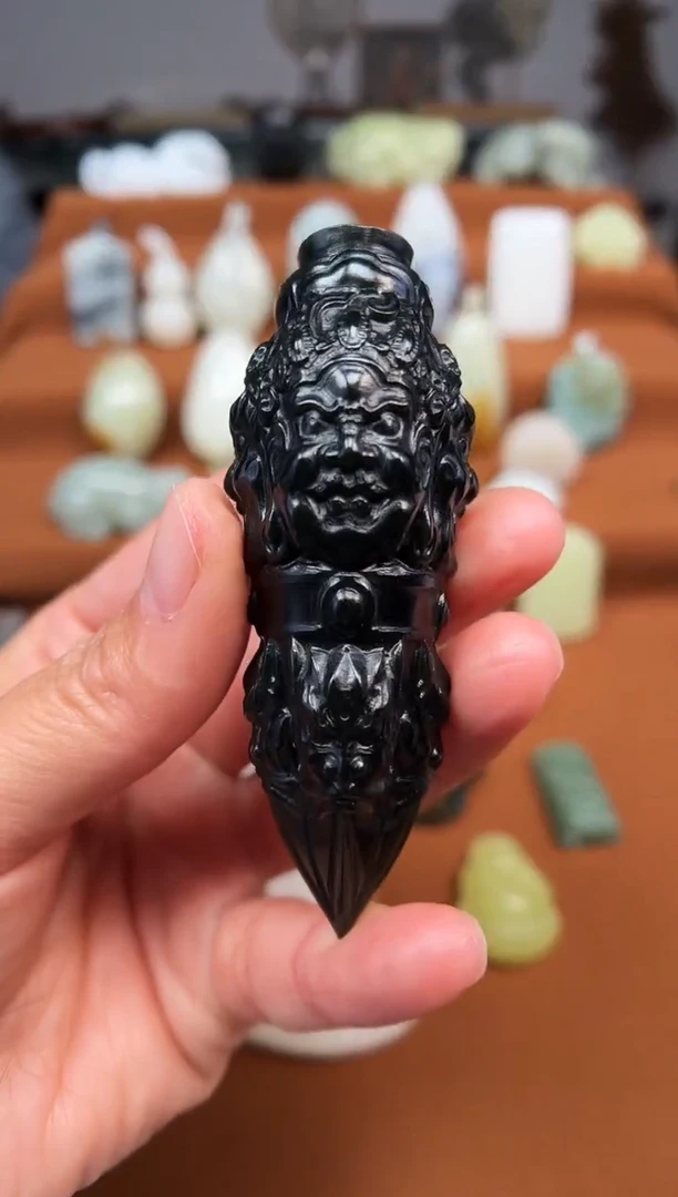 颈饰未镶嵌和田玉金刚杵