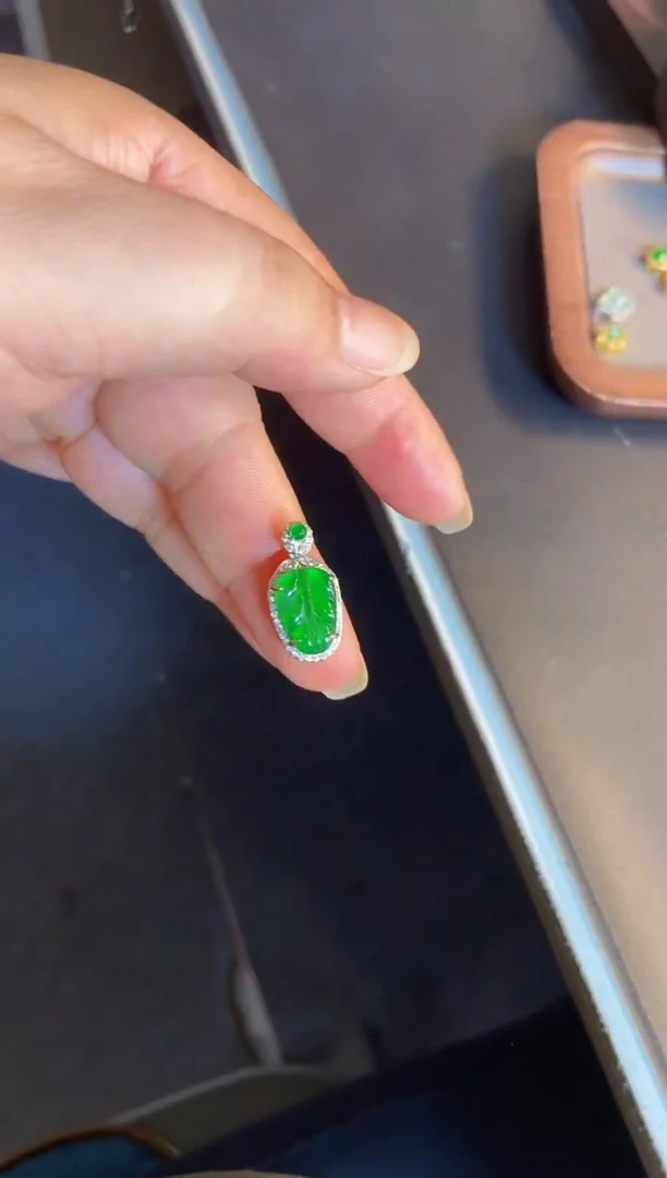 吊坠(不含链)银S925镶嵌翡翠1