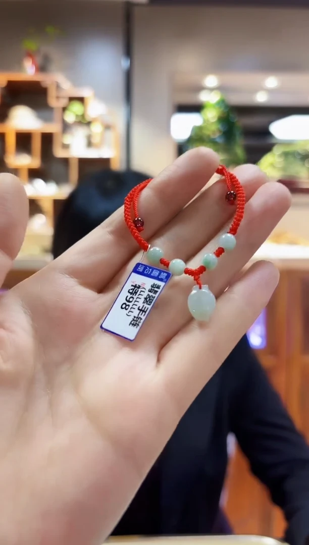【闪购商品】翡翠颈饰未镶嵌手链