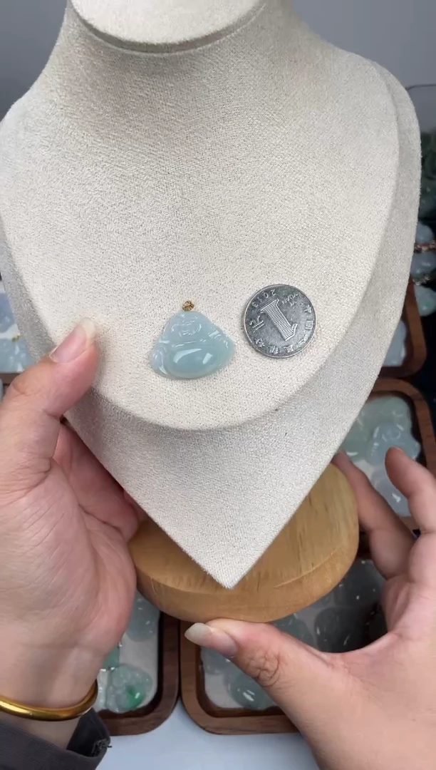 颈饰未镶嵌翡翠佛公