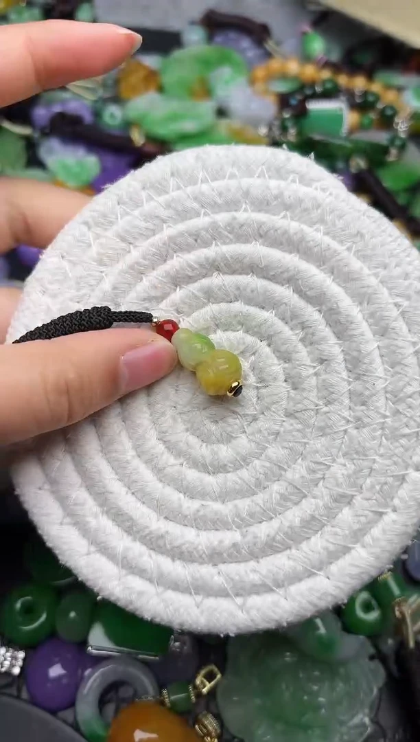 颈饰未镶嵌翡翠缅甸翡翠吊坠