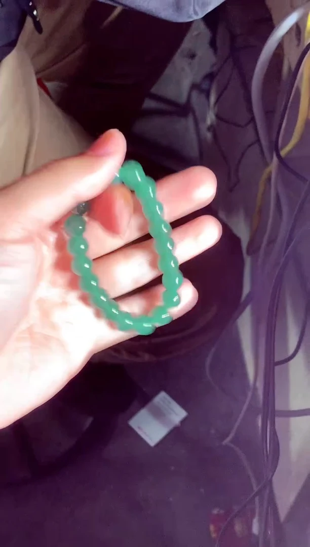 未镶嵌定制翡翠摆***?翡翠毛货定制