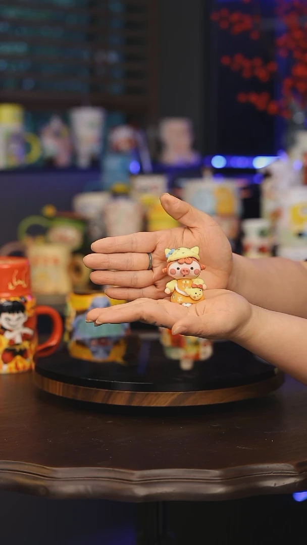 【闪购商品】摆件景德镇釉下彩绘设计师款式陶瓷