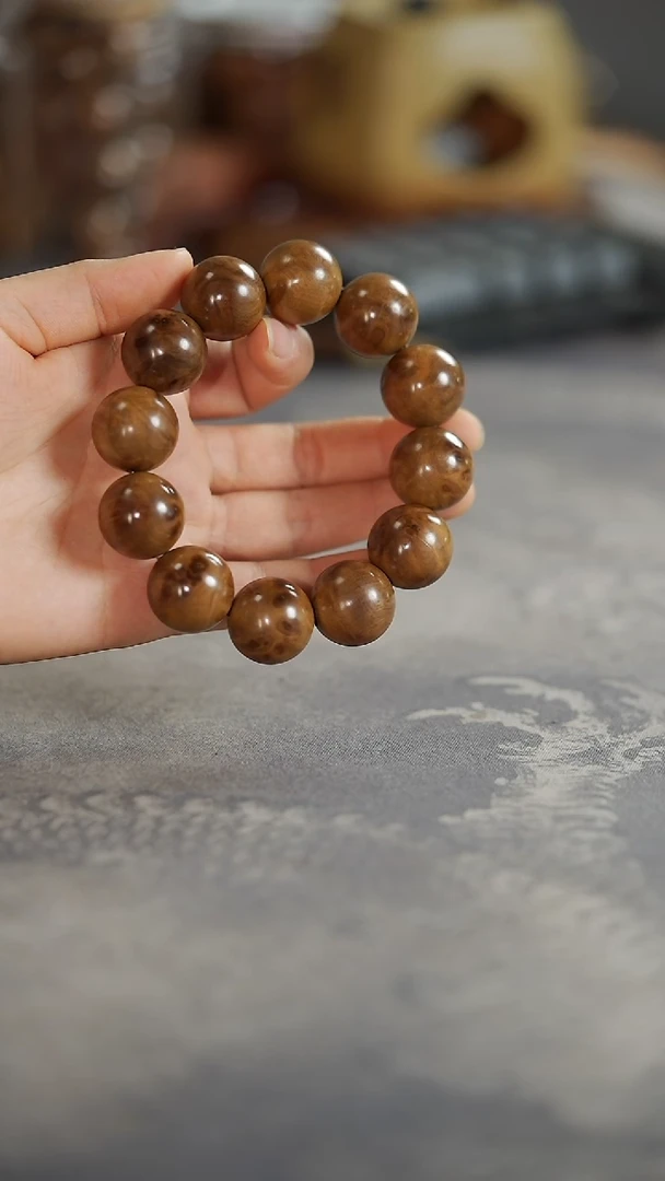 金丝楠满花葡萄20MM单圈8