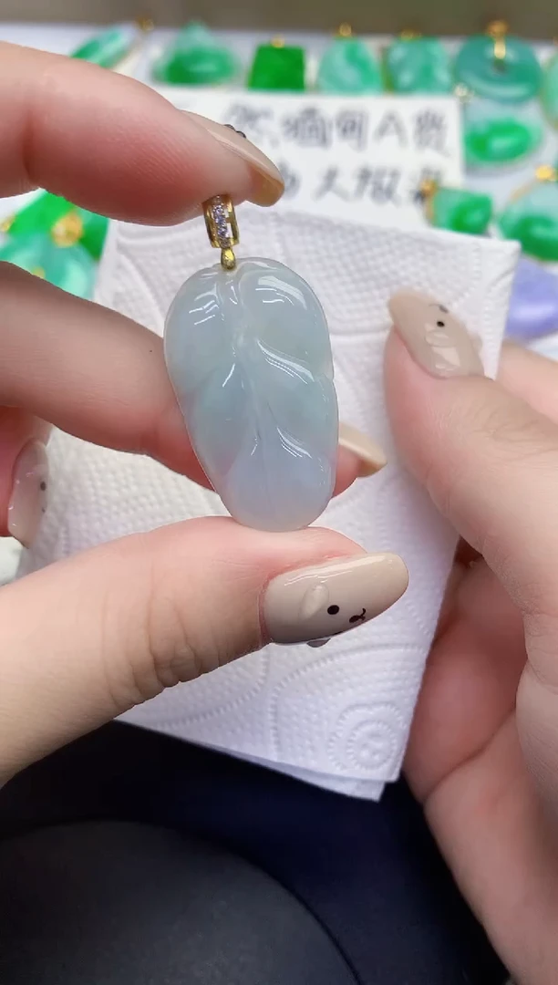颈饰未镶嵌翡翠缅甸天然翡翠A货