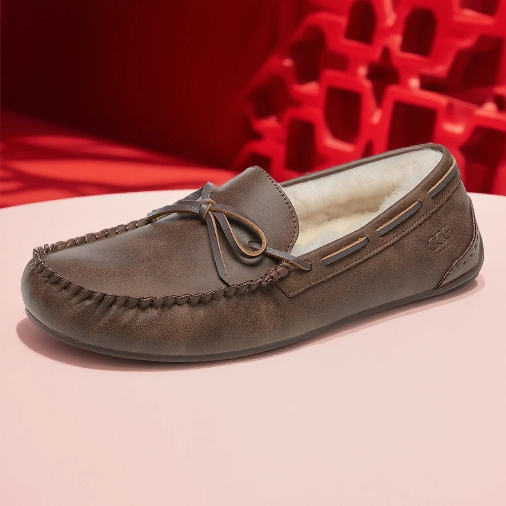 CCE疯马牛皮男鞋大码开车鞋羊毛加绒保暖羊皮毛一体豆豆鞋603689