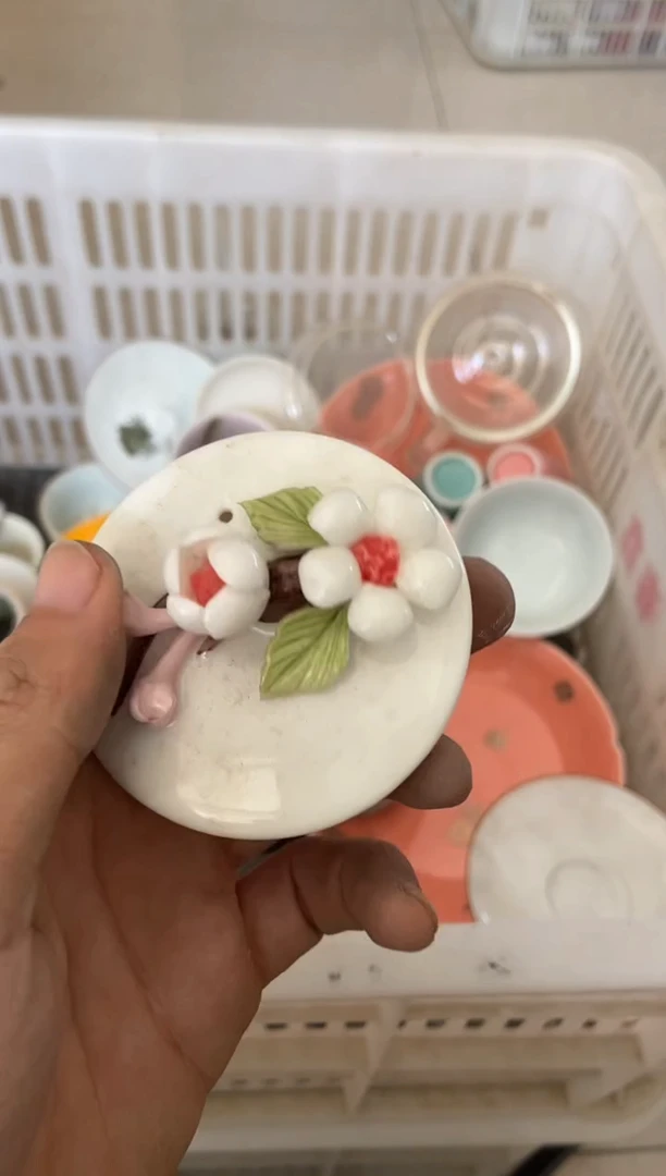 无运费险有瑕疵的摄影的产品有使用过的痕迹有点脏介意勿拍