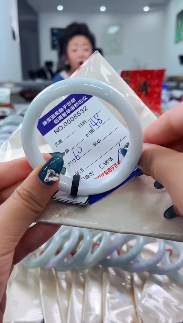 翡翠手镯未镶嵌天然缅甸A货翡翠