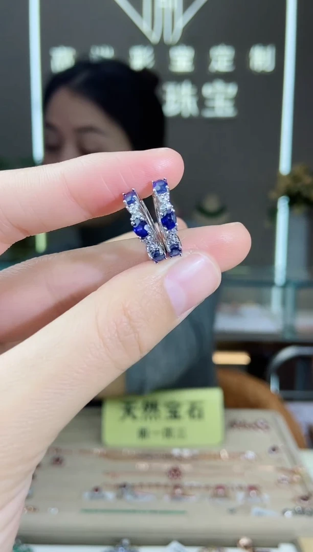 【闪购商品】蓝宝石耳饰银S925镶嵌耳饰