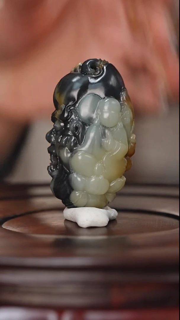 未镶嵌和田玉挂件和田玉