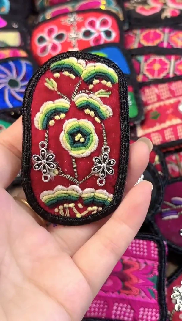 织绣艺枝独绣手工饰品336