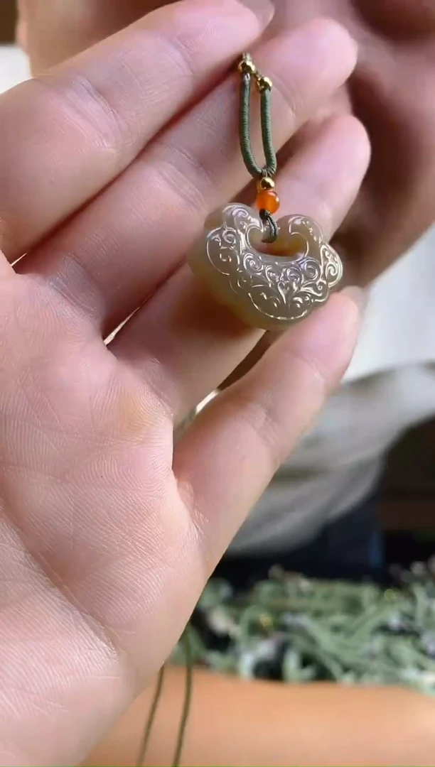 和田玉未镶嵌颈饰多样性发货，拍一发一