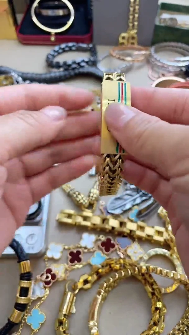 瓷片ffghjjjjtthhhg