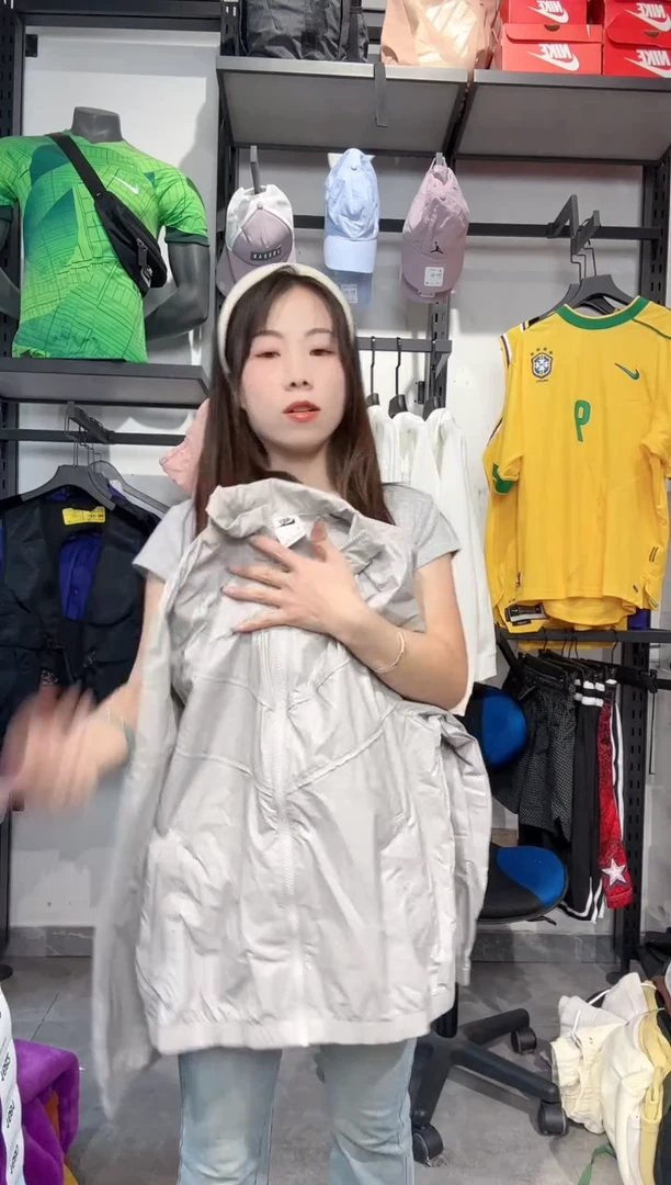1680   编码 瑕疵款直播间过款为准 尺码