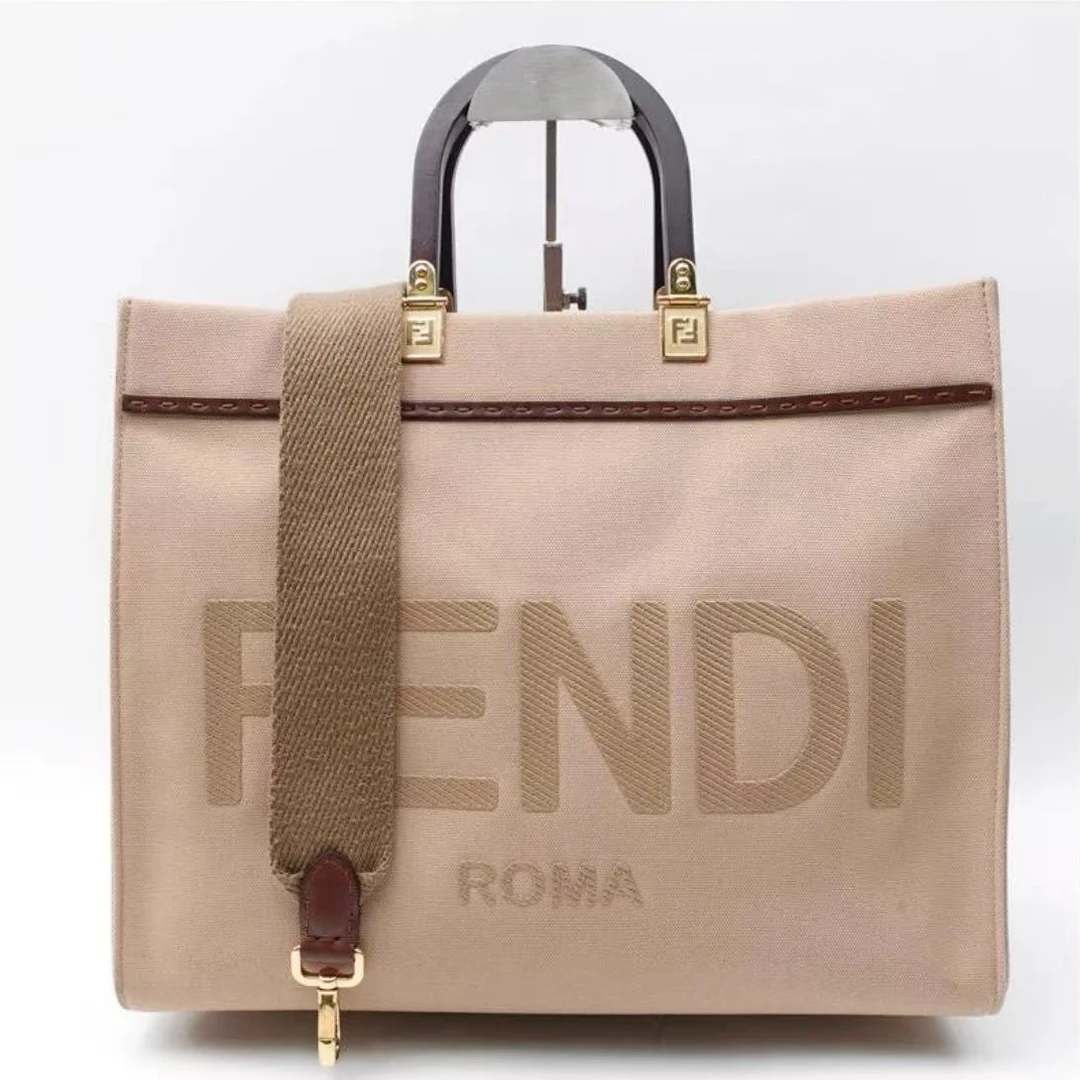 95新 FENDI/芬迪 卡其色帆布阳光托特包