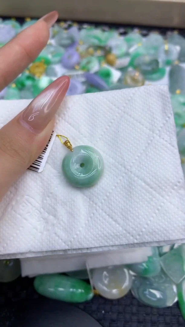 颈饰未镶嵌翡翠天然缅甸A货翡翠