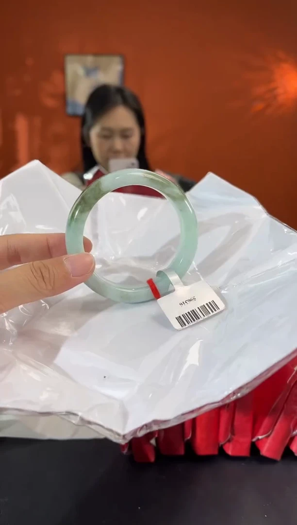 未镶嵌手镯翡翠7