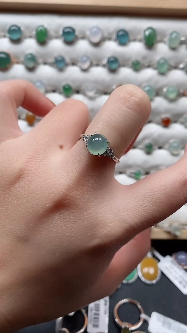 【闪购商品】翡翠戒指银S925镶嵌一物一证一礼盒