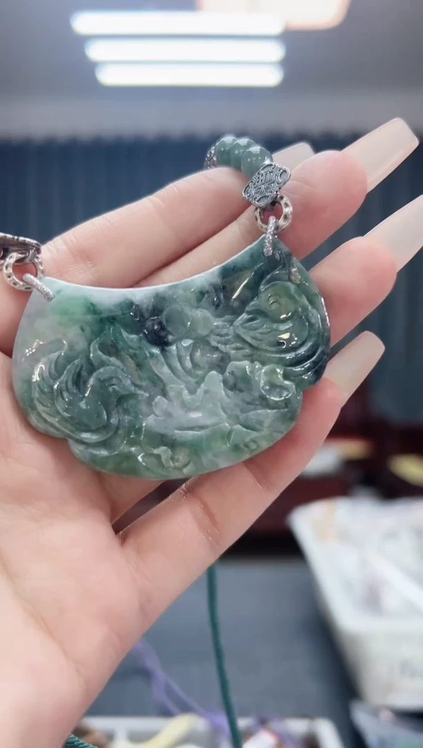 翡翠未镶嵌颈饰翡翠吊坠