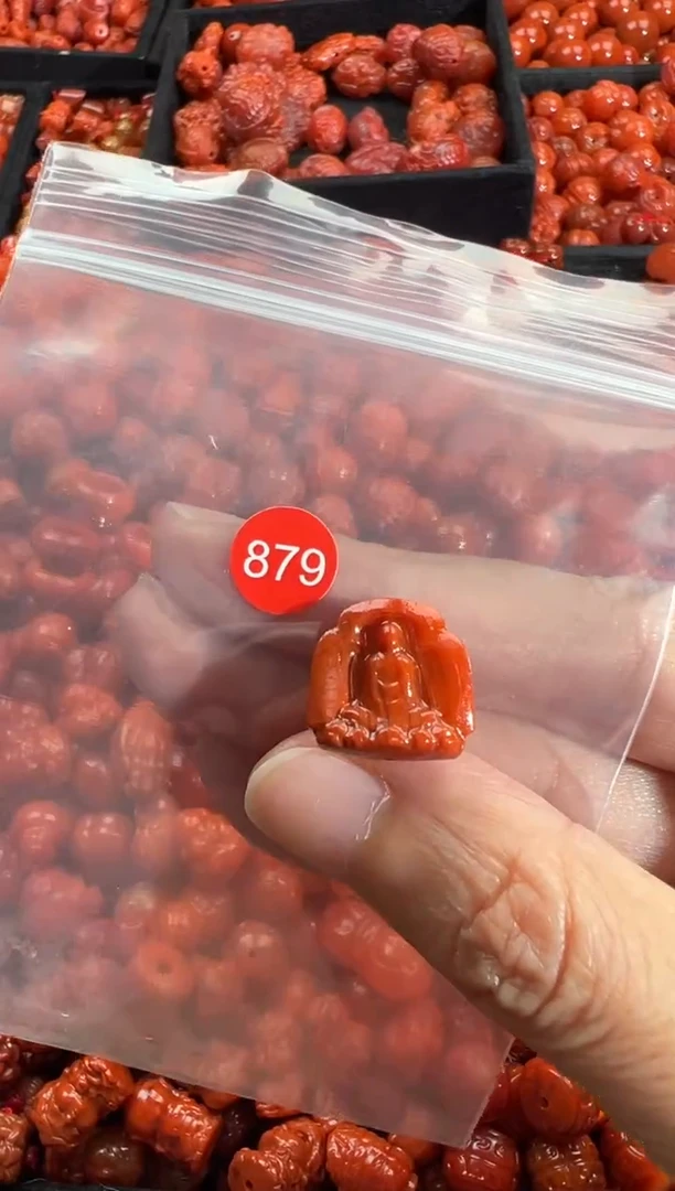 颈饰未镶嵌南红玛瑙1