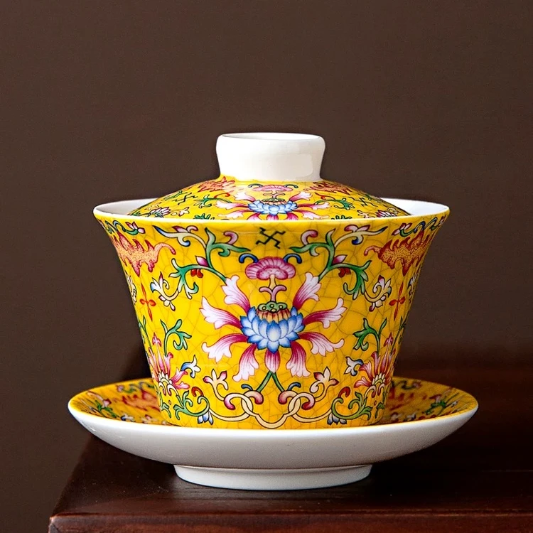 101-珐琅彩黄三才盖碗（74）