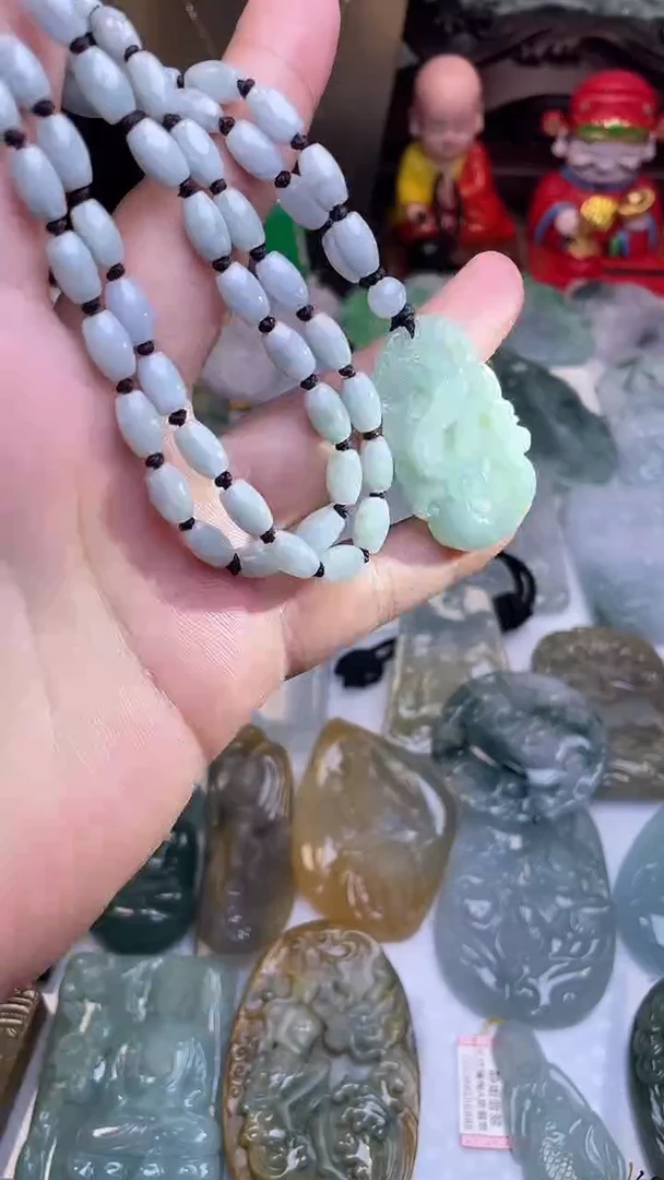 颈饰未镶嵌翡翠链子