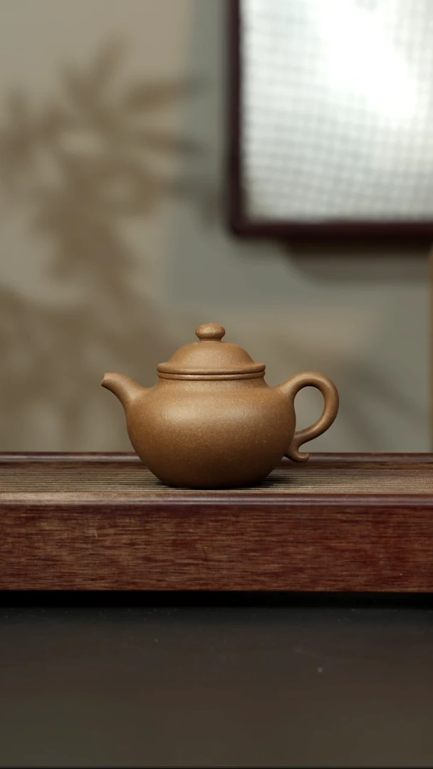 紫砂茶壶芝麻绿 莲子