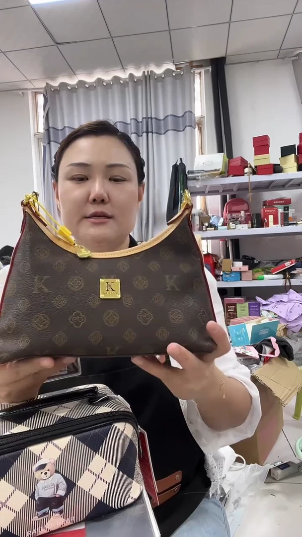 牦牛剖层皮革琪老板女包1号店超超好看发图片款
