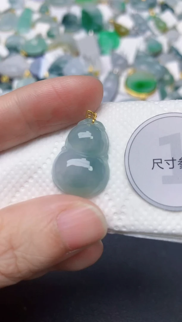 颈饰18K金镶嵌翡翠天然缅甸A货翡翠