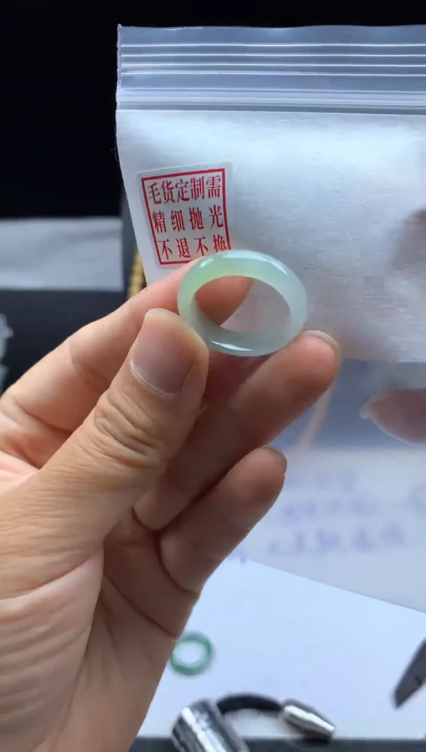 未镶嵌定制翡翠毛货需精细抛光戒圈 18#