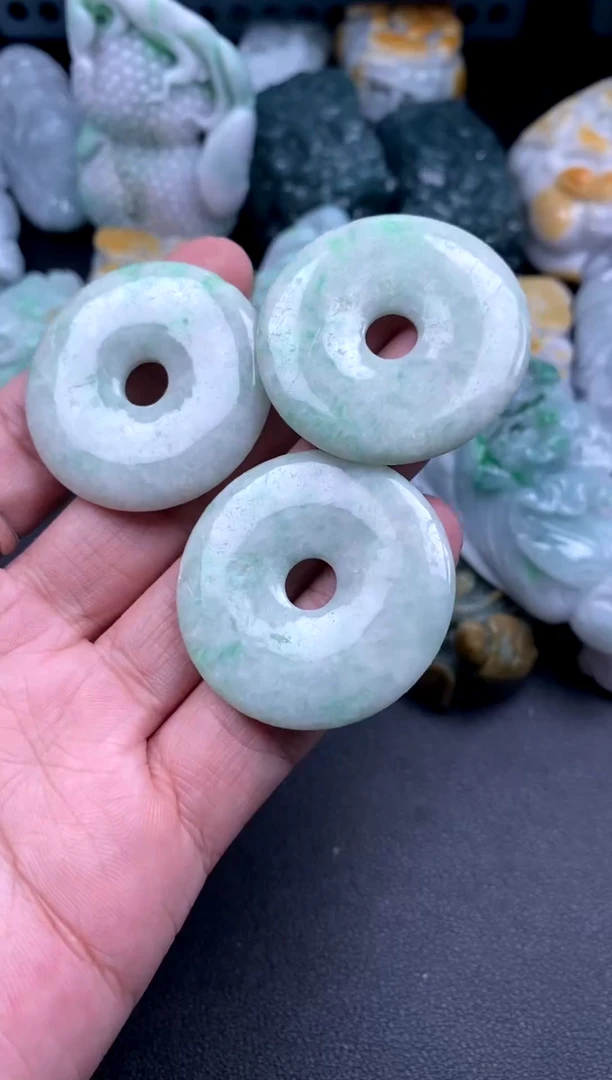 吊坠(不含链)未镶嵌翡翠1