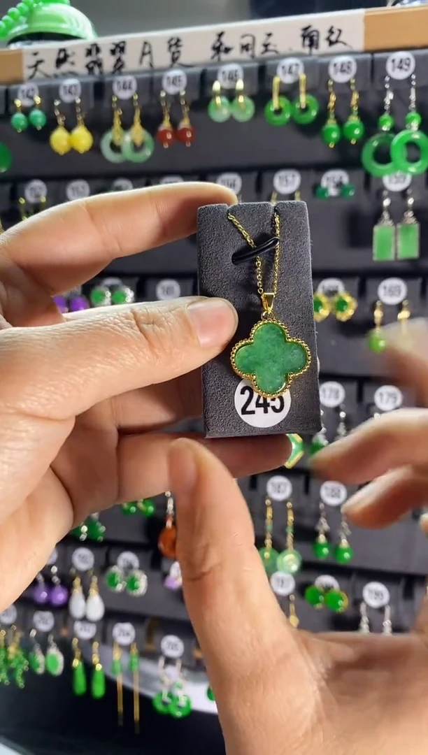 【闪购商品】翡翠耳饰银S925镶嵌245....