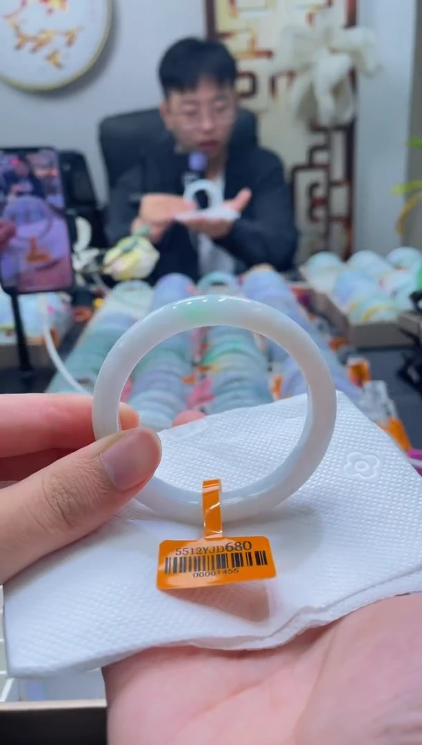 未镶嵌手镯翡翠012-56