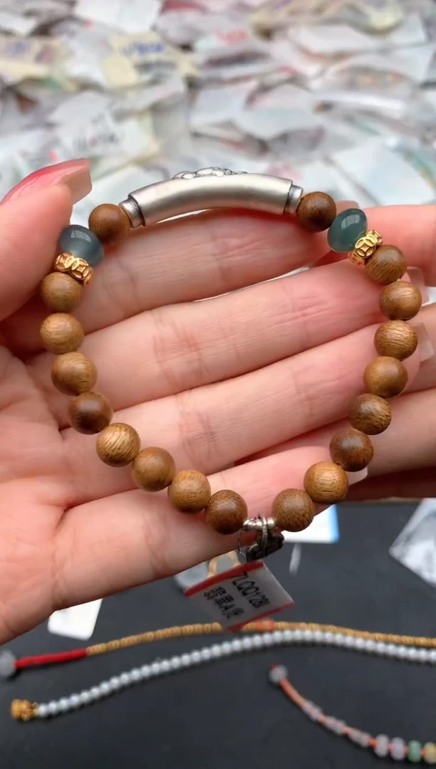 足银镶嵌挂件翡翠一