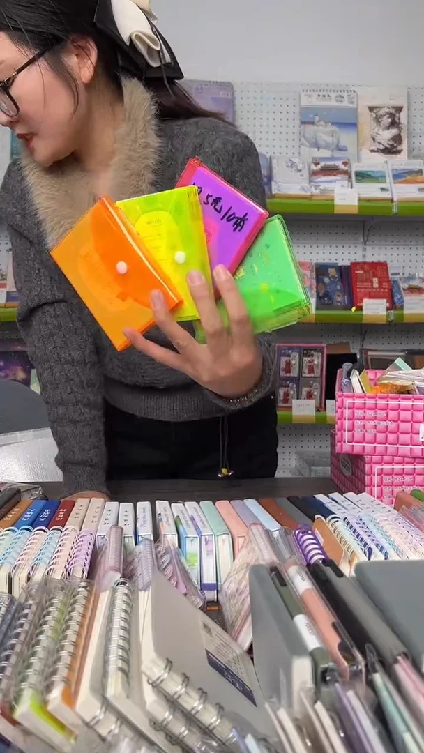 A7荧光三折叠带笔100张 封面随机10本