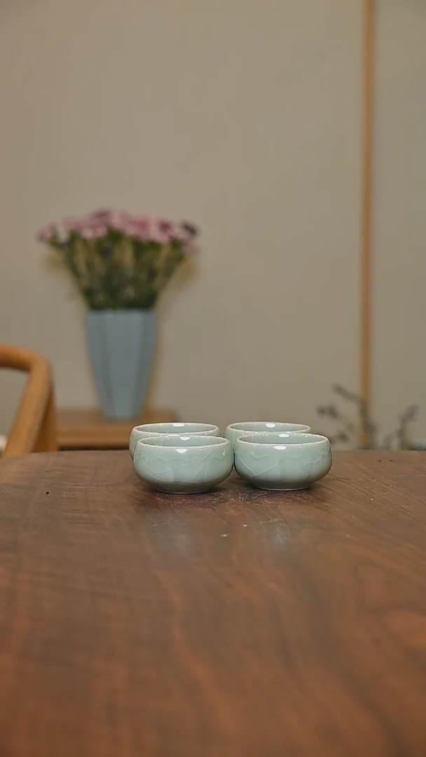 一品青莲杯 荷叶青釉 微瑕 无款