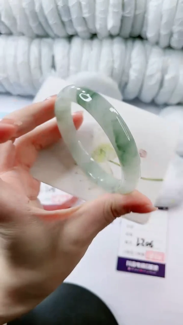 【闪购商品】石英质玉手镯未镶嵌多样性发货L206