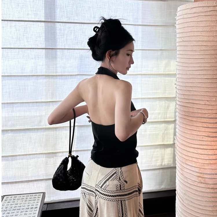 黑色大露背挂脖小吊带背心女夏季薄款设计感小众外穿V领无袖上衣