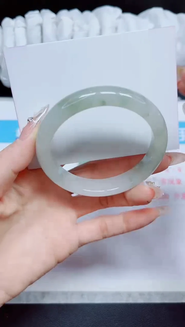 石英质玉手镯未镶嵌243