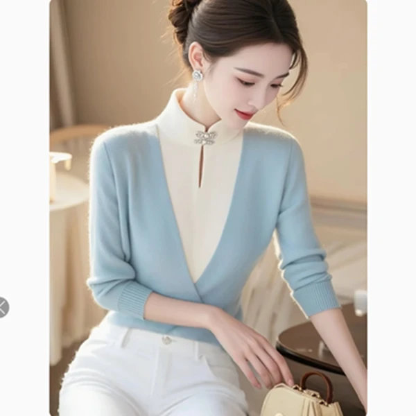 2024新款独特超好看韩系蓝色新中式假两件针织外穿女冬季穿搭