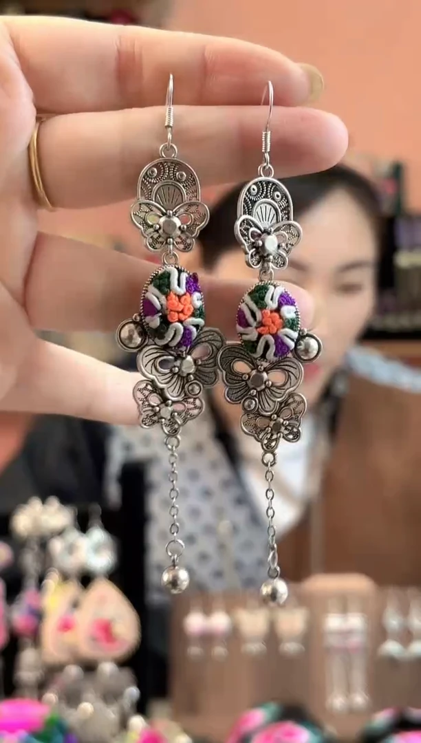 艺枝独绣手工饰品530