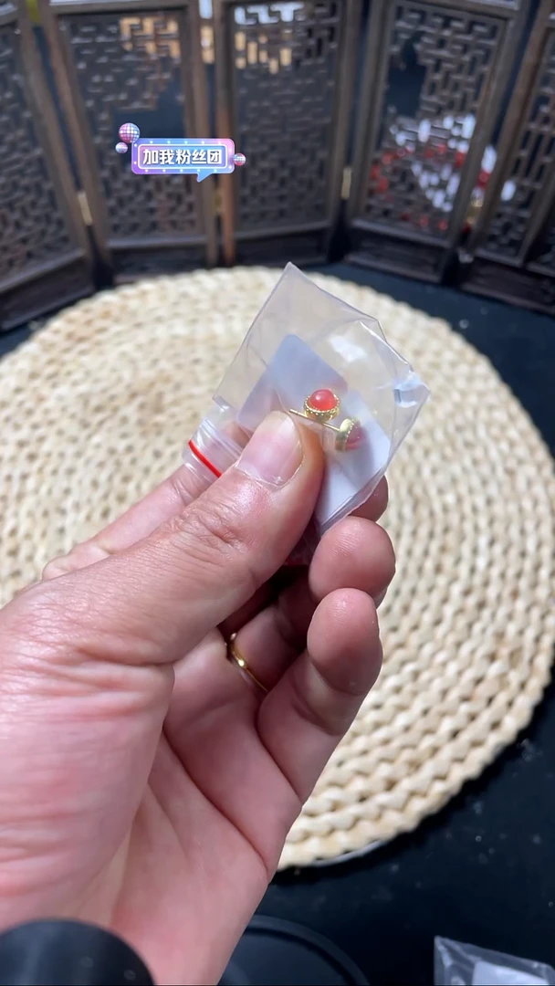 银S925镶嵌耳钉南红玛瑙河湾冰红耳钉