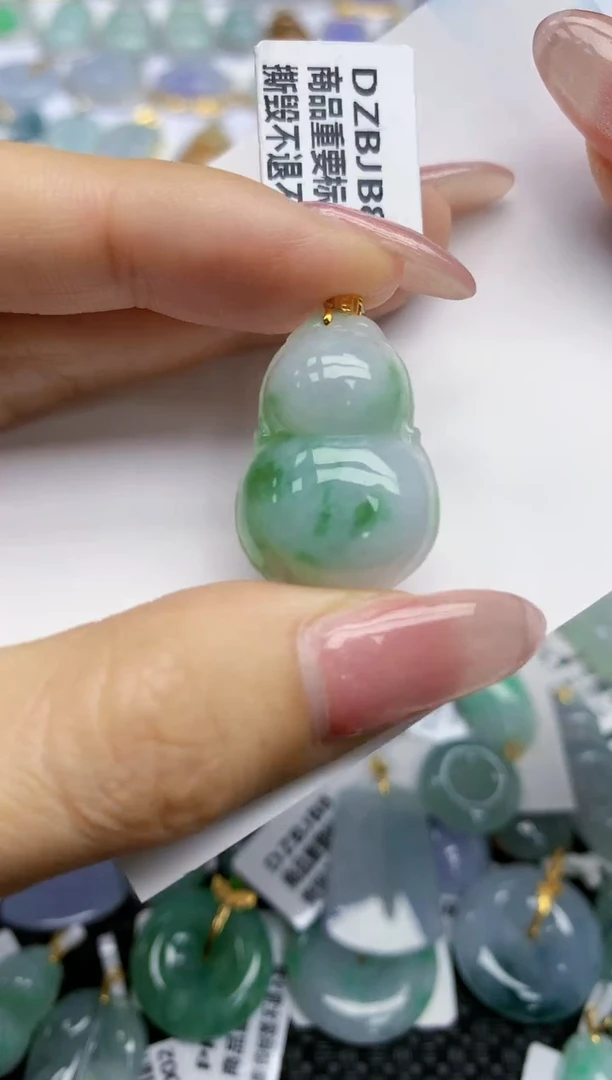 【闪购商品】翡翠挂件18K金镶嵌天然翡翠A货